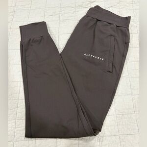 Alphalete Men’s Performance Jogger Grey Size Medium Fitted Cuffed